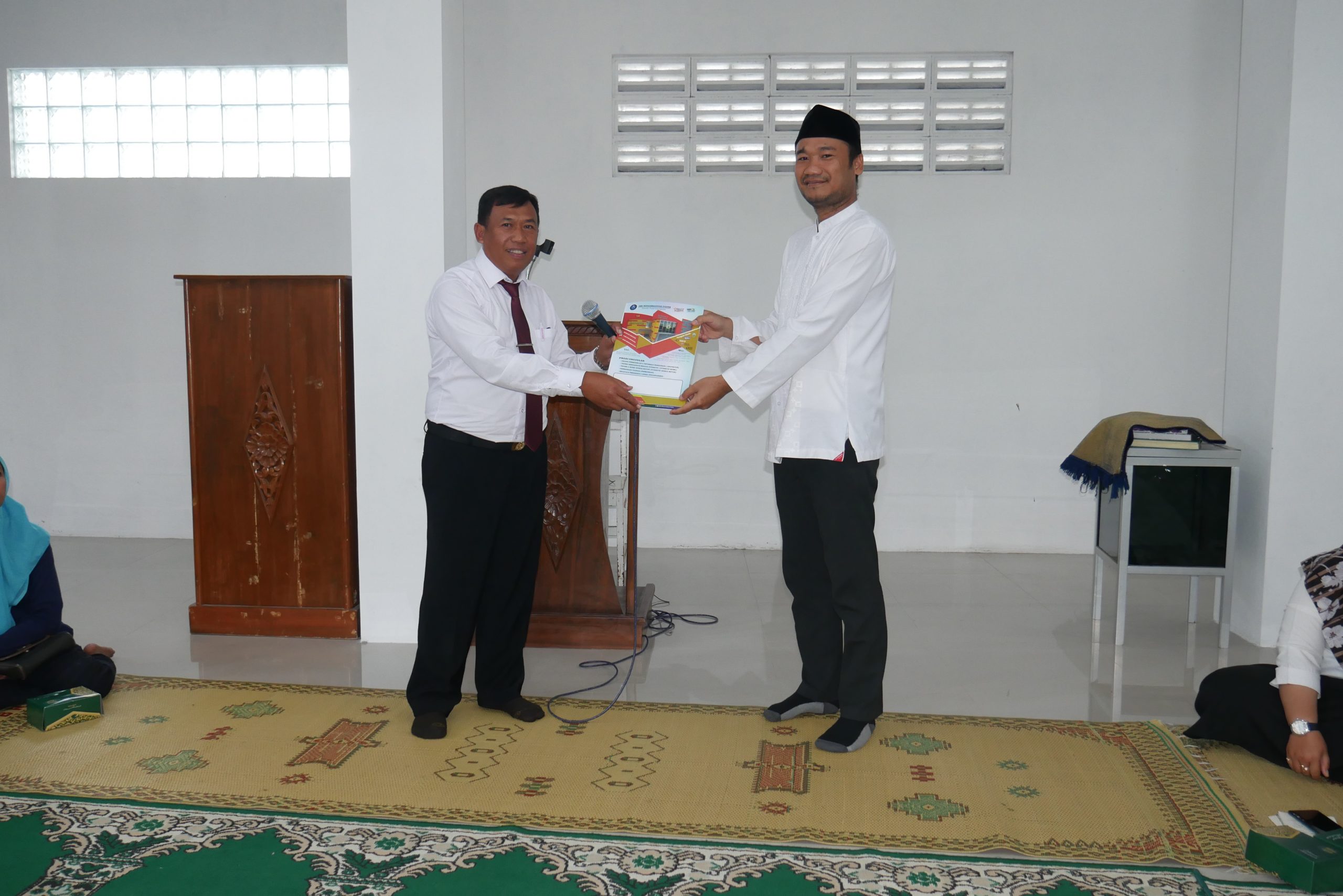 Penyerahan Siswa Baru Kelas X dari Komite ke Sekolah